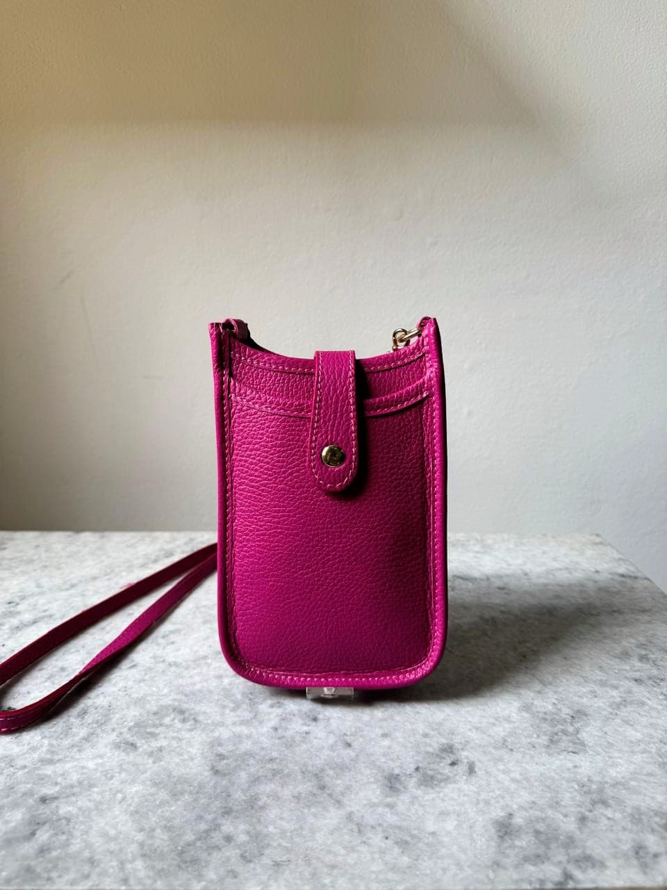 Telefonera cuero — Violeta